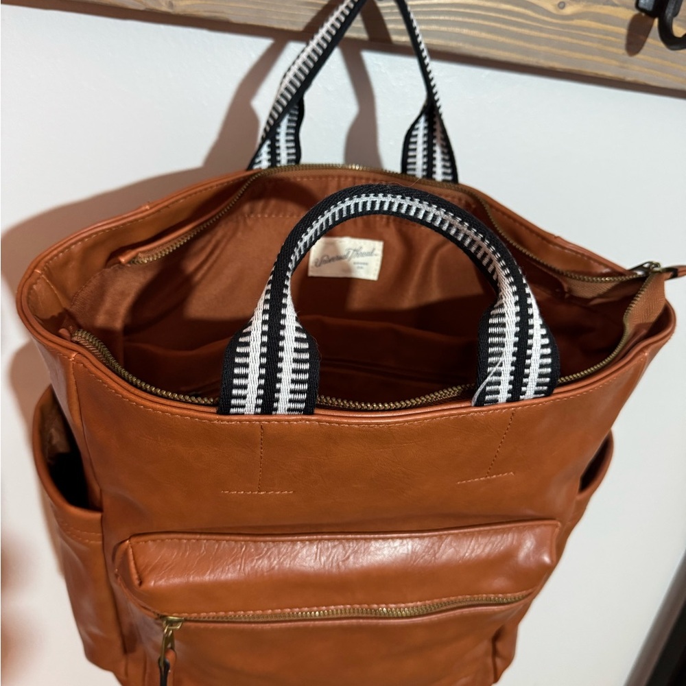 Universal Thread Backpack computer bag EUC - image 4